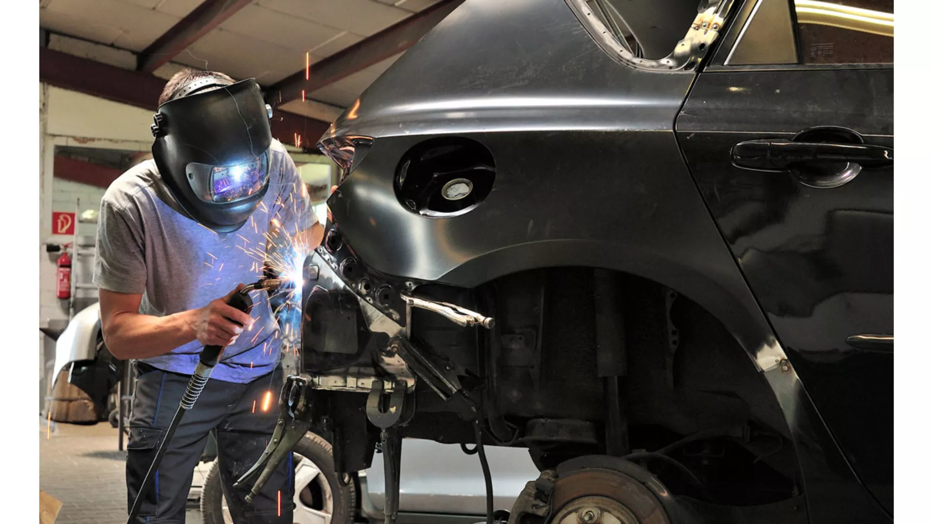 car repair-design-11.png
