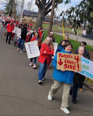 Silver Falls teachers and parents rally